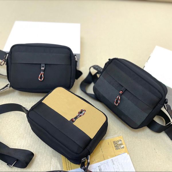 designer waist bag men women chest bags 22fw fashion classic stripe letter single shoulder bag multiple styles cross body handbag
designer waist bag men women chest bags 22fw fashion classic stripe letter single shoulder bag multiple styles cross body handbag