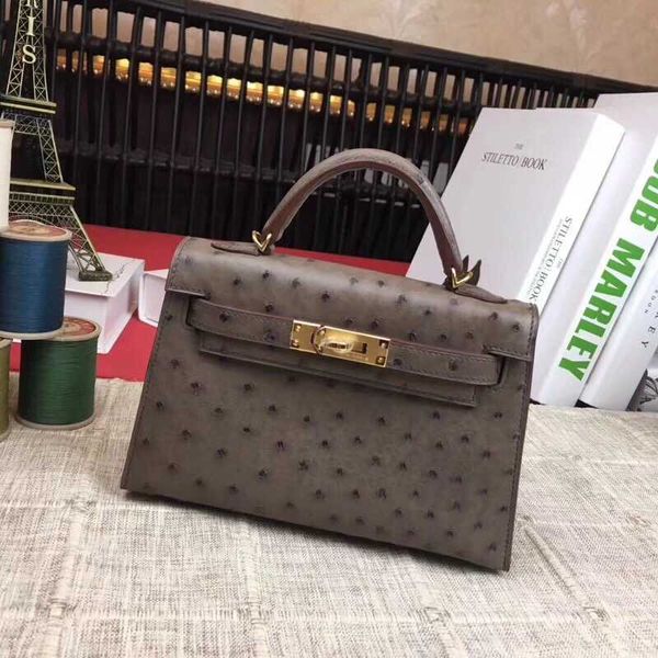 designer bags 19cm ostrich mini bag brand handbag fully handmade stitching women luxury purse red olive green blue etc many colors to choose
designer bags 19cm ostrich mini bag brand handbag fully handmade stitching women luxury purse red olive green blue etc many colors to choose