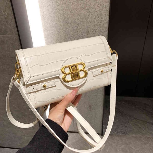 messenger bags minority design pattern bag women's sling shoulder bag summer underarm simple style small square handbags
messenger bags minority design pattern bag women's sling shoulder bag summer underarm simple style small square handbags
