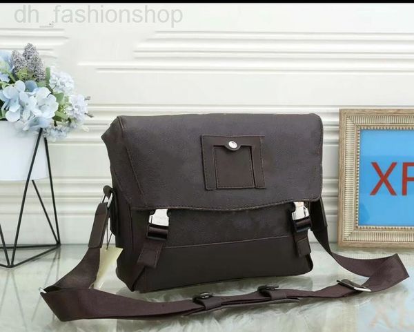 totes men shouder classic fashion men messenger bags cross body bag school bookbag should with dust bag 36cm 2023 quality
totes men shouder classic fashion men messenger bags cross body bag school bookbag should with dust bag 36cm 2023 quality