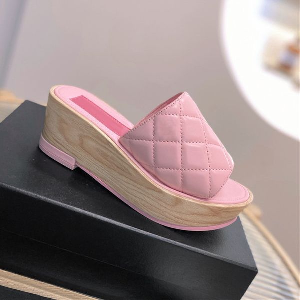 the latest thick-soled slipper three-dimensional rhombus sheepskin womens shoes size 35-40, Black
the latest thick-soled slipper three-dimensional rhombus sheepskin womens shoes size 35-40, Black