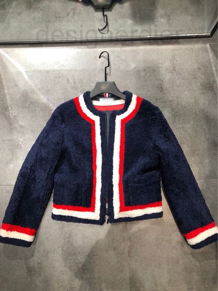 women's jackets designer tb2021 winter new leather wool fur integrated temperament luxurious round neck long sleeve short coat women ex, Black;brown
women's jackets designer tb2021 winter new leather wool fur integrated temperament luxurious round neck long sleeve short coat women ex, Black;brown