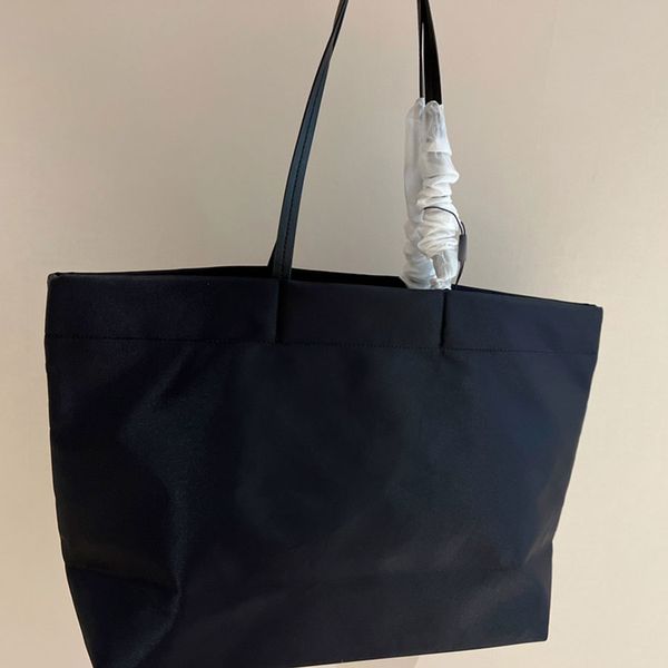 2022 the tote bag lady famous designer cool large capacity plain shoulder handbags women great coin purse
2022 the tote bag lady famous designer cool large capacity plain shoulder handbags women great coin purse