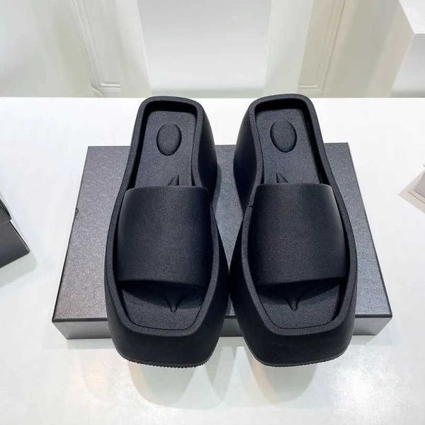 slippers 2022 new style slippers fashion beach thick bottom slippers platform alphabet lady sandals leather high heel slipper, Black
slippers 2022 new style slippers fashion beach thick bottom slippers platform alphabet lady sandals leather high heel slipper, Black