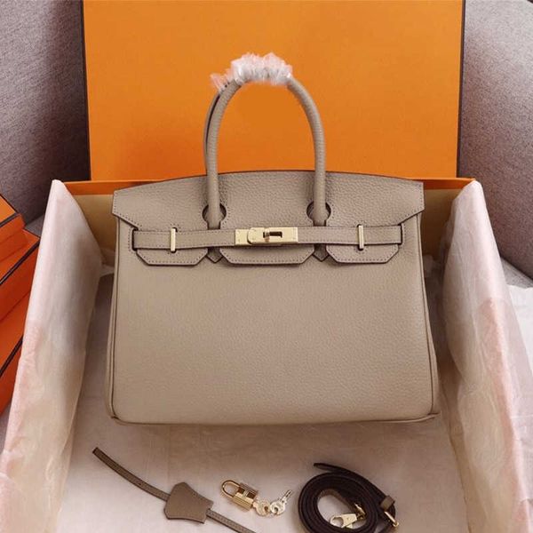designer luxury bags 25cm 30cm 35cm women fashion letter purse lady tote bag lichee pattern genuine leather shoulder with stamped lock hasp
designer luxury bags 25cm 30cm 35cm women fashion letter purse lady tote bag lichee pattern genuine leather shoulder with stamped lock hasp