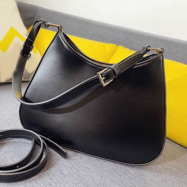 classic style lady shoulder bag luxury crossbody bags genuine leather messenger bag plain thread sequins zipper hard flap canvas single soli
classic style lady shoulder bag luxury crossbody bags genuine leather messenger bag plain thread sequins zipper hard flap canvas single soli