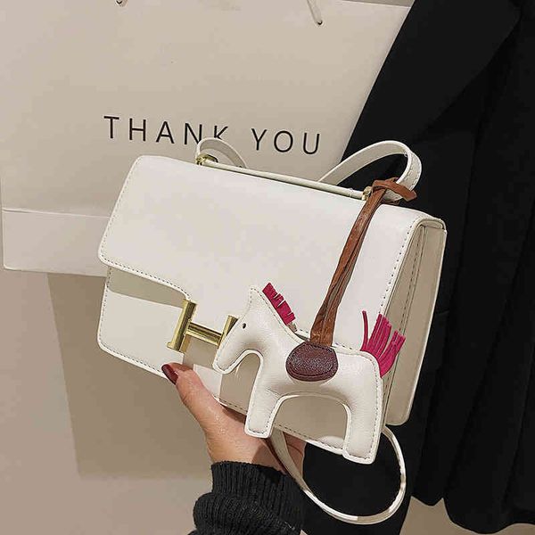 bags french high sense button bag stewardess 2022 autumn and winter small square women's cross purses
bags french high sense button bag stewardess 2022 autumn and winter small square women's cross purses