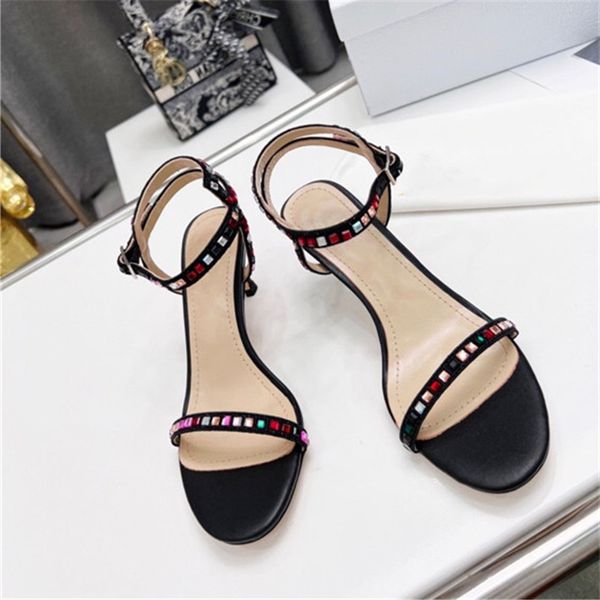 metallic electro-embroidered fabric embellished with australian crystal diamond colorblock high-heeled sandals, Black
metallic electro-embroidered fabric embellished with australian crystal diamond colorblock high-heeled sandals, Black