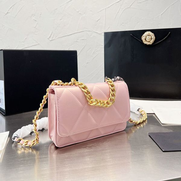 luxuries designers women shoulder bag large lattice leather quilted gold chain handbag cross body mini trend all-match coin purse key pouch
luxuries designers women shoulder bag large lattice leather quilted gold chain handbag cross body mini trend all-match coin purse key pouch