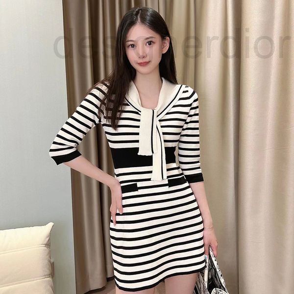 casual dresses designer high version c family early autumn navy collar mid sleeve waist band knit dress 2022 new product launched jp3s, Black;gray
casual dresses designer high version c family early autumn navy collar mid sleeve waist band knit dress 2022 new product launched jp3s, Black;gray