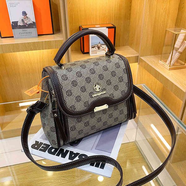 messenger bags 2022 summer new high-quality shoulder bag style versatile hand printed cross handbags
messenger bags 2022 summer new high-quality shoulder bag style versatile hand printed cross handbags