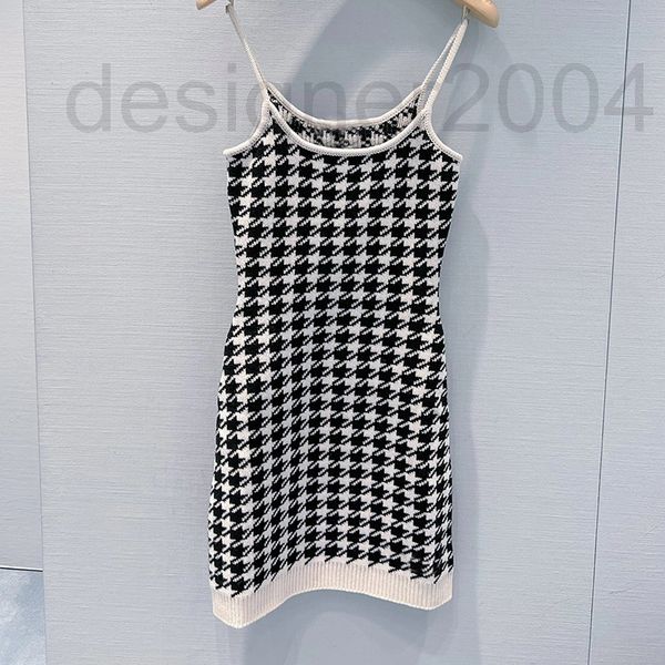 casual dresses designer miu thousand bird check dress slim fitting hip wrap suspender skirt celebrity temperament bottom new style in early, Black;gray
casual dresses designer miu thousand bird check dress slim fitting hip wrap suspender skirt celebrity temperament bottom new style in early, Black;gray