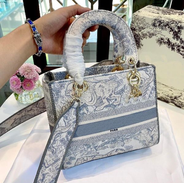 designer bags shoulder chain bag clutch flap totes bags cg wallet check velour thread purse double letters solid hasp waist square stripes w
designer bags shoulder chain bag clutch flap totes bags cg wallet check velour thread purse double letters solid hasp waist square stripes w
