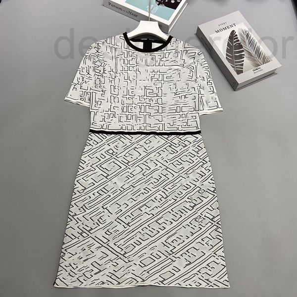 casual dresses designer 2022 summer women's f family round neck short sleeve fashion letter printed zipper stitched knitted dress new t, Black;gray
casual dresses designer 2022 summer women's f family round neck short sleeve fashion letter printed zipper stitched knitted dress new t, Black;gray