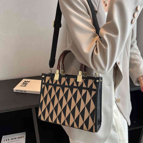 messenger bags new tot bag autumn large capacity hand premium color contrast messenger handbags
messenger bags new tot bag autumn large capacity hand premium color contrast messenger handbags