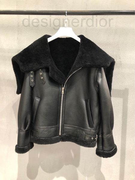 women's jackets designer 2021 haining winter new leather wool fur integrated temperament luxurious versatile wide version hooded jacket, Black;brown
women's jackets designer 2021 haining winter new leather wool fur integrated temperament luxurious versatile wide version hooded jacket, Black;brown