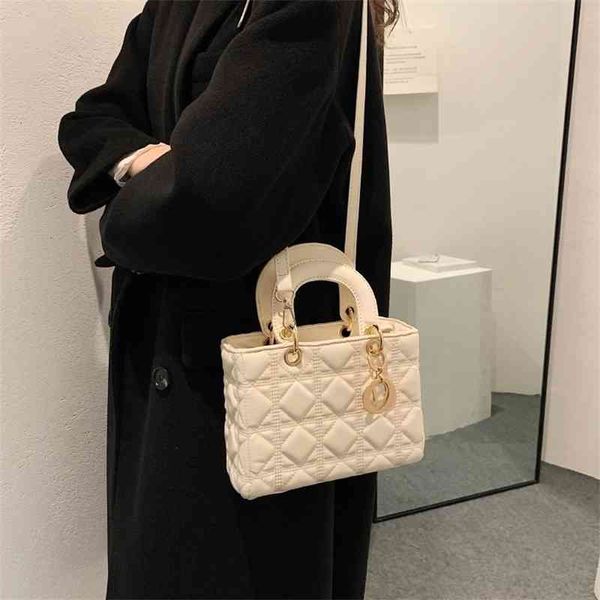 fashion design women's bag brand handbag wallet diana new lingge small popular purse chain portable single shoulder messenger hand bags
fashion design women's bag brand handbag wallet diana new lingge small popular purse chain portable single shoulder messenger hand bags