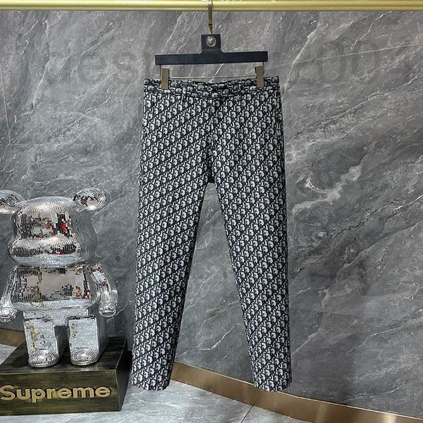men's pants designer fashion brand casual pants 2022 spring and autumn new versatile men's nine point jacquard letter slim legging, Black
men's pants designer fashion brand casual pants 2022 spring and autumn new versatile men's nine point jacquard letter slim legging, Black