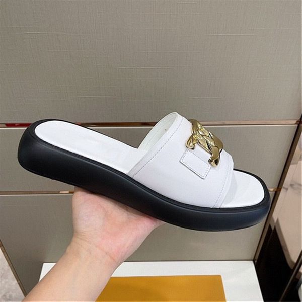 couple leather slippers metal buckle rubber beanie leisure flat slippers size 35-44, Black
couple leather slippers metal buckle rubber beanie leisure flat slippers size 35-44, Black