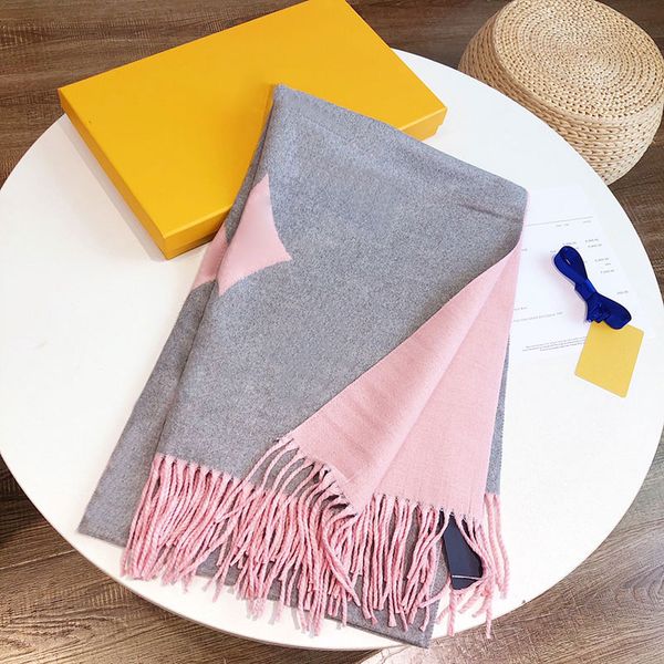 23FW Scarf Stylist Men Scarves Womens Wraps Pashmina High Street Elements Grace Letter Printed Elegant Mens Scarf 5-Style
23FW Scarf Stylist Men Scarves Womens Wraps Pashmina High Street Elements Grace Letter Printed Elegant Mens Scarf 5-Style