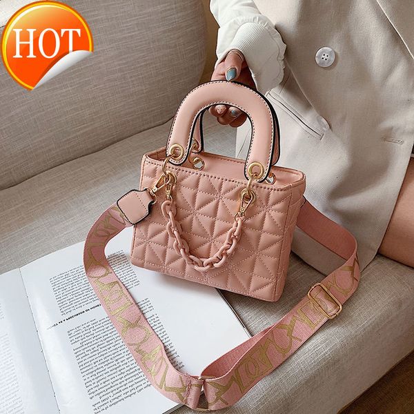 designer bags women's new fashion versatile chain large capacity trend embroidery thread single shoulder messenger
designer bags women's new fashion versatile chain large capacity trend embroidery thread single shoulder messenger