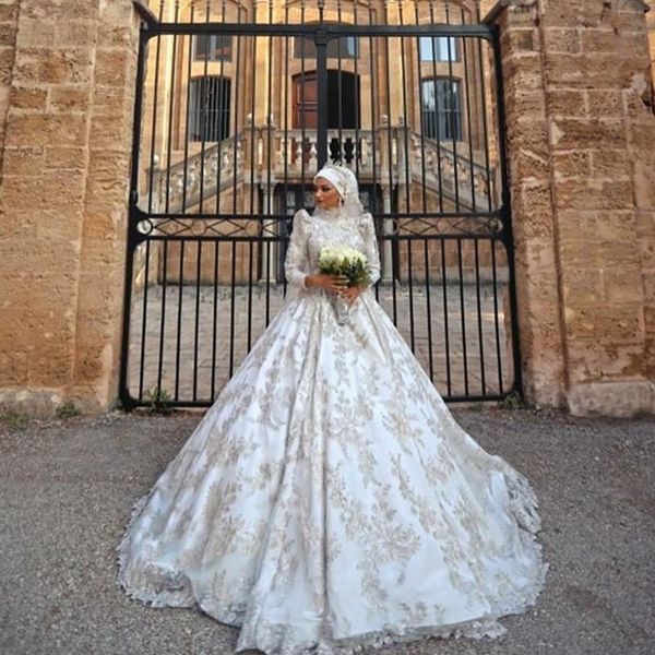 gorgeous lace appliqued muslim ball gowns wedding dresses white beaded high neck arabic dubai puffy long sleeve bridal gowns customs
gorgeous lace appliqued muslim ball gowns wedding dresses white beaded high neck arabic dubai puffy long sleeve bridal gowns customs