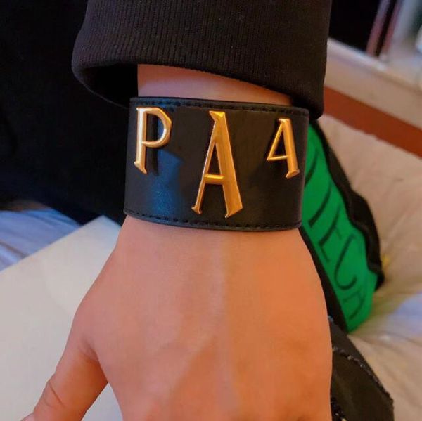 luxury leather bracelets women brand cuff bangles metal letters leather belts bracelet designer jewelry accessories, Golden;silver
luxury leather bracelets women brand cuff bangles metal letters leather belts bracelet designer jewelry accessories, Golden;silver