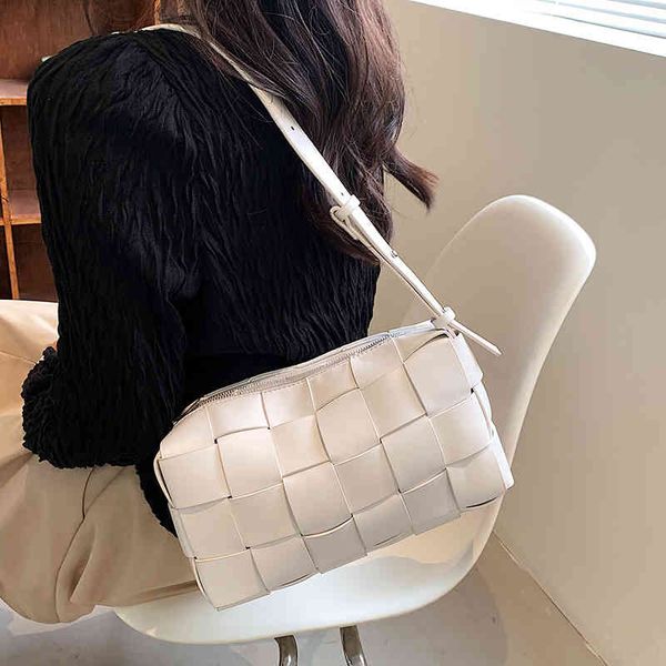 messenger bags bag new women's 2022 high sense sling shoulder trend solid color texture woven small square bag handbags
messenger bags bag new women's 2022 high sense sling shoulder trend solid color texture woven small square bag handbags