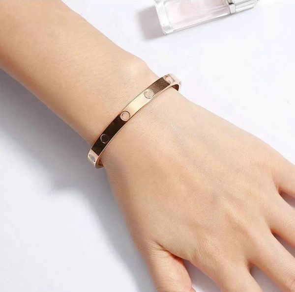 love screw bracelet designer bracelets luxury jewelry women bangle classic titanium steel alloy gold-plated craft colors gold/silver/rose ne, Golden;silver
love screw bracelet designer bracelets luxury jewelry women bangle classic titanium steel alloy gold-plated craft colors gold/silver/rose ne, Golden;silver