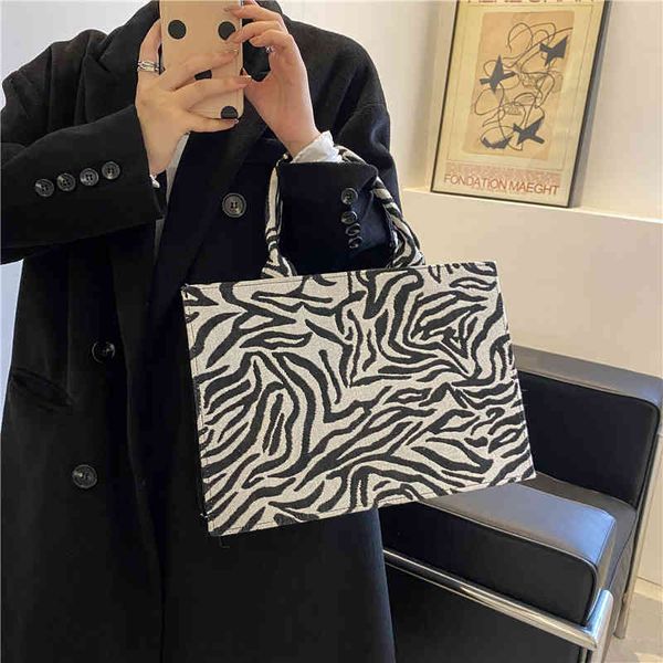 messenger bags woman tote bag large capacity ladies luxury designer handbags for women pu leather striped square vintage handle shopper
messenger bags woman tote bag large capacity ladies luxury designer handbags for women pu leather striped square vintage handle shopper