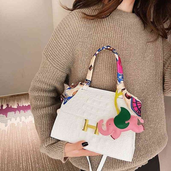 bags hand bag female 2022 new cross car small square girl crotch s purses 
bags hand bag female 2022 new cross car small square girl crotch s purses