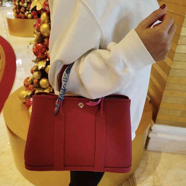 original edition tote bag hemees designer bags italy garden bag red wedding new versatile atmospheric handbag for 2023 fashion brand single
original edition tote bag hemees designer bags italy garden bag red wedding new versatile atmospheric handbag for 2023 fashion brand single