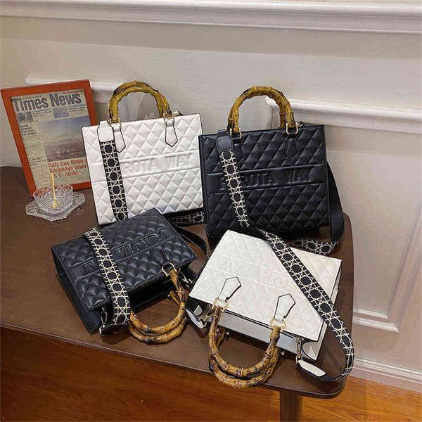 shoulder bags fashion summer commuter large capacity tote embroidery thread portable
shoulder bags fashion summer commuter large capacity tote embroidery thread portable