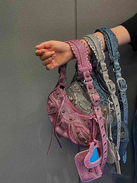 messenger bags flash drill locomotive bag fashionable shiny mirror one shoulder personality versatile oblique cross women's autumn hand
messenger bags flash drill locomotive bag fashionable shiny mirror one shoulder personality versatile oblique cross women's autumn hand
