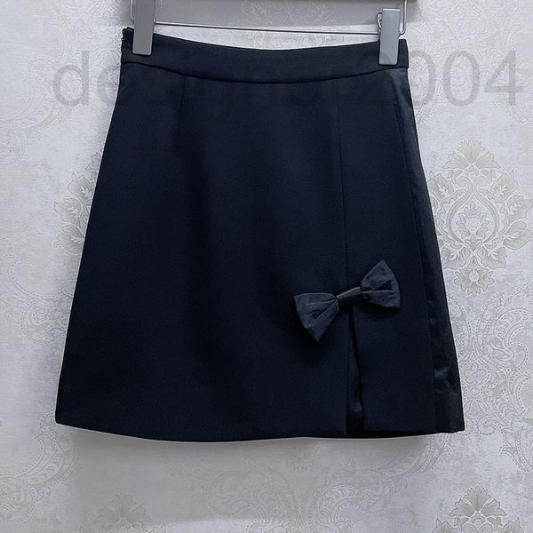 skirts designer miu black skirt bow split hip wrap short high waist versatile ladies temperament summer new afzv
skirts designer miu black skirt bow split hip wrap short high waist versatile ladies temperament summer new afzv