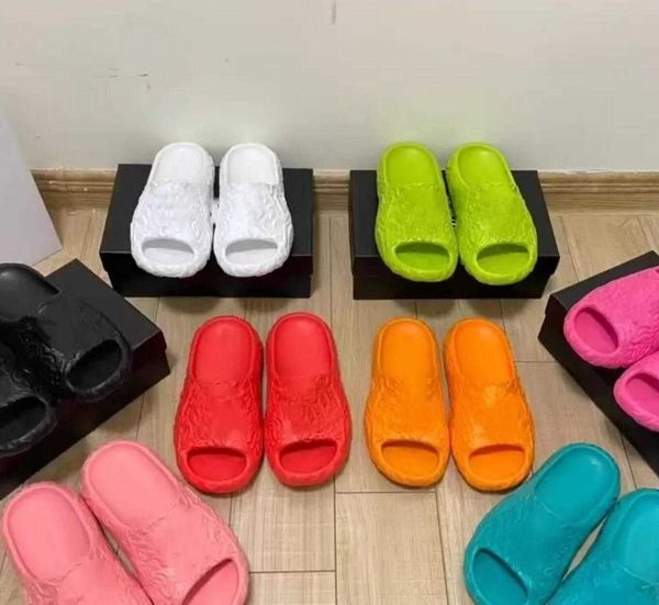 men women leisure slippers beach shoes designer rubber slipper couples flat bottom sandals classic printing summer outdoor with original box, Black
men women leisure slippers beach shoes designer rubber slipper couples flat bottom sandals classic printing summer outdoor with original box, Black