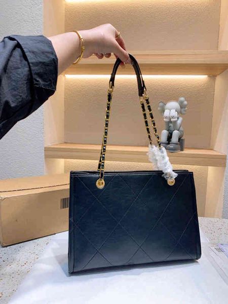 cc bag shopping bags luxury women brand single shoulder leather handbag ladies square large totes wholesale quilted design scarf clutche
cc bag shopping bags luxury women brand single shoulder leather handbag ladies square large totes wholesale quilted design scarf clutche