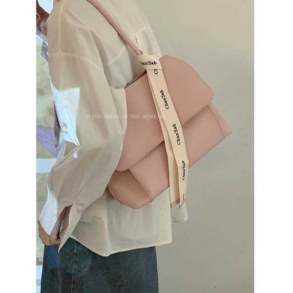 versatile ins large capacity bag women's summer 2021 new fashion korean tote bag niche design briefcase
versatile ins large capacity bag women's summer 2021 new fashion korean tote bag niche design briefcase