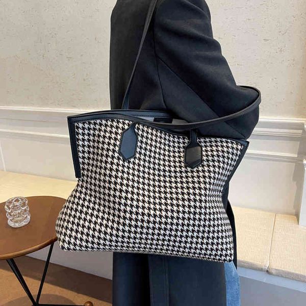 messenger bags bag women's canvas gertot bag minority design new simple large capacity one shoulder armpit backpack handbags
messenger bags bag women's canvas gertot bag minority design new simple large capacity one shoulder armpit backpack handbags