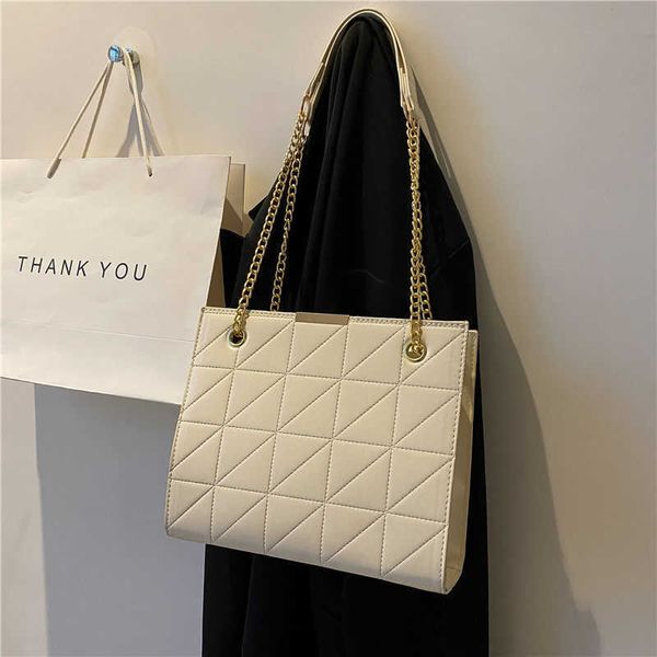 senior sense large capacity designer bags lady 2022 new fashion diamond chain single shoulder western gas oblique cross tote bag
senior sense large capacity designer bags lady 2022 new fashion diamond chain single shoulder western gas oblique cross tote bag