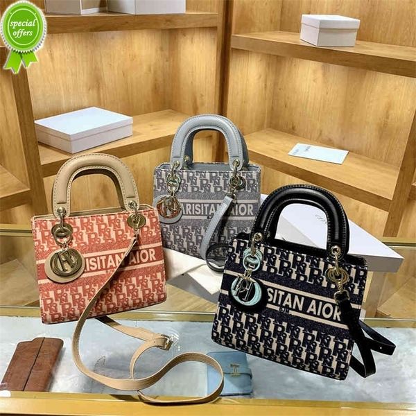 hand bags designer purses ladies handbags factory direct sale fashionable and style women's letter portable shoulder
hand bags designer purses ladies handbags factory direct sale fashionable and style women's letter portable shoulder