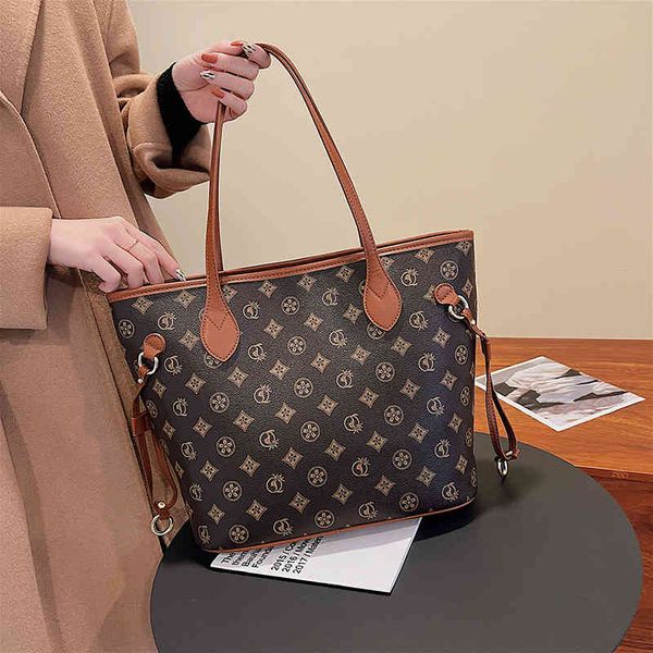 messenger bags autumn winter new tote bag women's trend printed letter large capacity shoulder handbags
messenger bags autumn winter new tote bag women's trend printed letter large capacity shoulder handbags