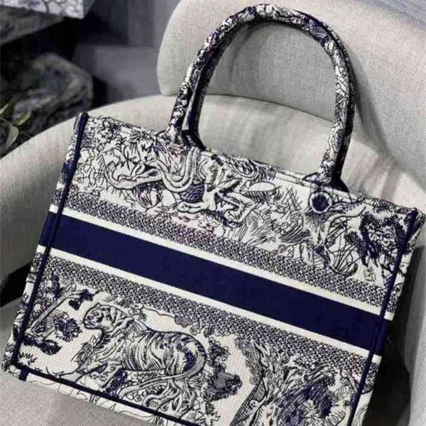 good d bagluxury bag stars same booktote shopping tiger embroidery canvas tote bag iy women's hand
good d bagluxury bag stars same booktote shopping tiger embroidery canvas tote bag iy women's hand