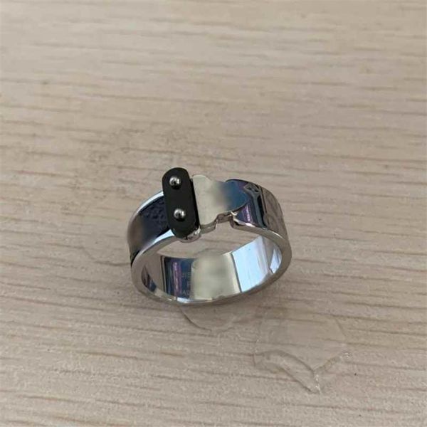2021 extravagant real leather love ring gold silver rose colors stainless steel couple rings fashion women designer je283n
2021 extravagant real leather love ring gold silver rose colors stainless steel couple rings fashion women designer je283n