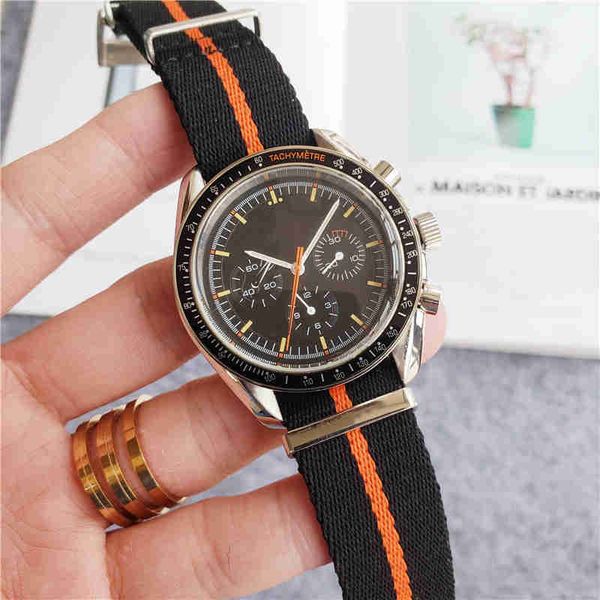 sell men's watch automatic mechanical display calendar round bezel multi style strap, Slivery;brown
sell men's watch automatic mechanical display calendar round bezel multi style strap, Slivery;brown