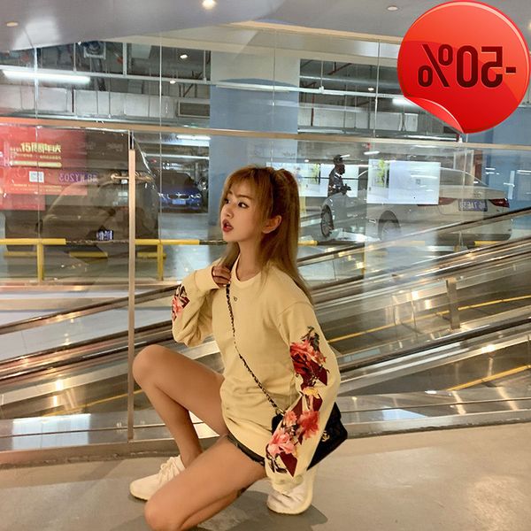 ow spring and autumn off flower arrow trend loose cotton men's and women's sweater white pullover round neck couple leisure card, Black
ow spring and autumn off flower arrow trend loose cotton men's and women's sweater white pullover round neck couple leisure card, Black