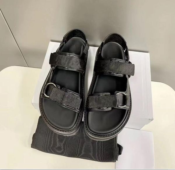 new style letter thick-soled sandal women leisure summer sandal luxury designer shoes classic outdoor womens beach shoe slipper, Black
new style letter thick-soled sandal women leisure summer sandal luxury designer shoes classic outdoor womens beach shoe slipper, Black