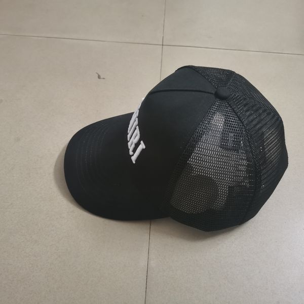 Image of 2022 Designer LEXURIE LETTRE BRODERIE Bend Wave Caps Male Hip Hop Visor Mesh Male Femelle Cross Punk Baseball HATS