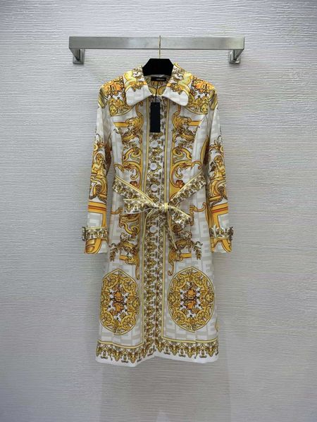 milan runway women's trench coats 2022 new autumn winter lapel neck long sleeve print panelled designer coats brand same style outerwea, Tan;black
milan runway women's trench coats 2022 new autumn winter lapel neck long sleeve print panelled designer coats brand same style outerwea, Tan;black