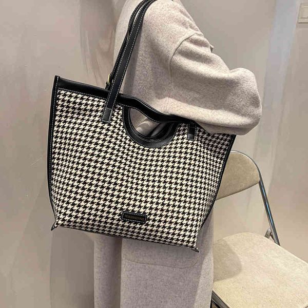 messenger bags simple canvas women's bag new lattice fabric large capacity tote leisure popular sling shoulder women handbags
messenger bags simple canvas women's bag new lattice fabric large capacity tote leisure popular sling shoulder women handbags